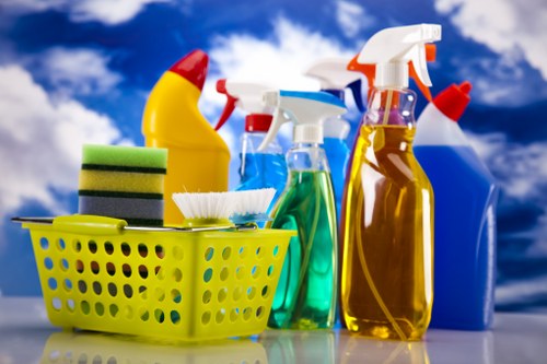 Commercial move out cleaning in N1 for offices and studios
