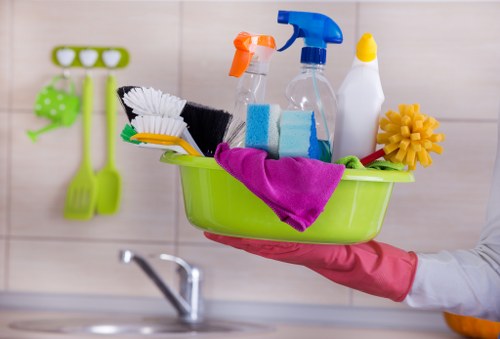 Office cleaner in N1 keeping a workspace spotless and orderly