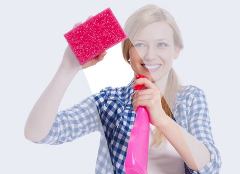 Thorough move out cleaning for a flat near Angel in N1