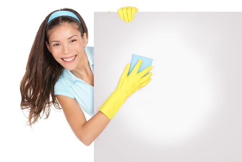 Domestic cleaning services in N1 for kitchens and bathrooms